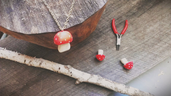 red-cap toadstool pendant -accessory- prettydreamer - 2