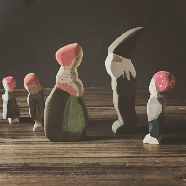 children of the forest family | waldorf doll set | Elsa Beskow doll