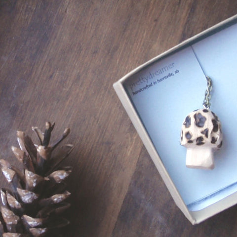 morel toadstool pendant necklace -accessory- prettydreamer - 1