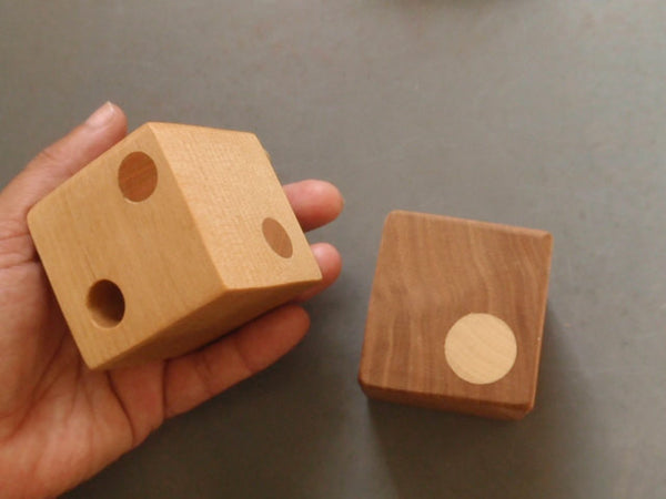 spotted rattle block -toys- prettydreamer - 4